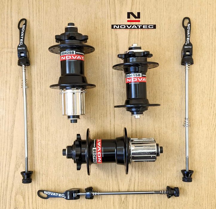 Втулки різні Novatec, ARC під HG Microspline та вісь