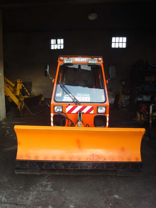 Samochód specjalny HOLDER C6000 z pługiem do odśnieżania