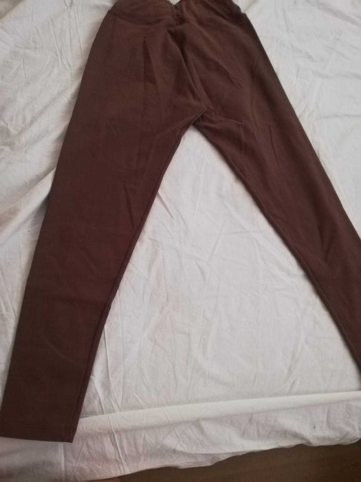 Calça de ginasio/leggins/ desporto castanho, veste S/M otimo estado