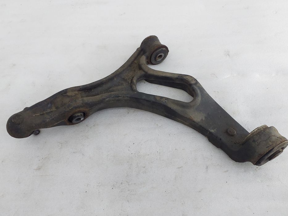 Braço de suspensão frente esquerdo VOLKSWAGEN Touareg (7L)