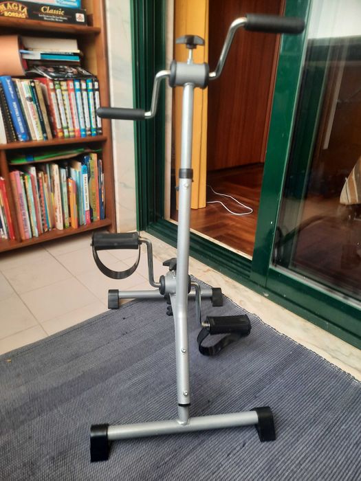 Pedeleira pernas e braços estática geriatrica