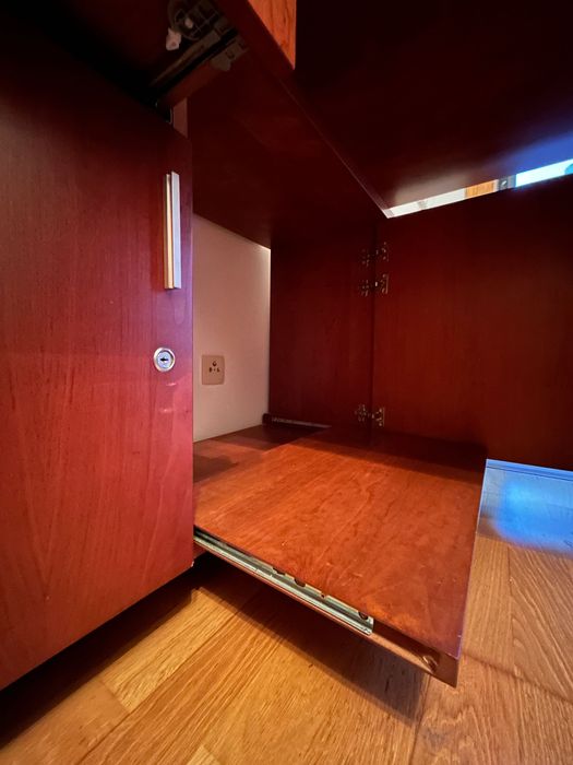 Secretária Escritório c/ Arrumação em Cerejeira (Paços de Ferreira!)