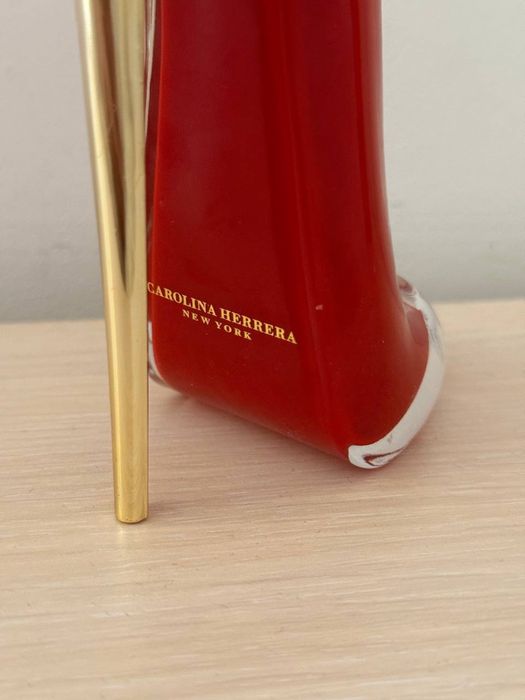 Парфуми Carolina Herrera Very Good Girl оригінал