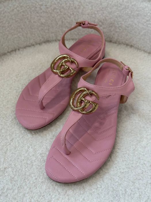 Босоніжки Gucci  Без коробки  36 р 1880 грн