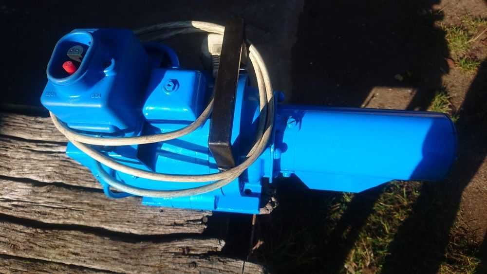 Кукурузолущилка електрическая