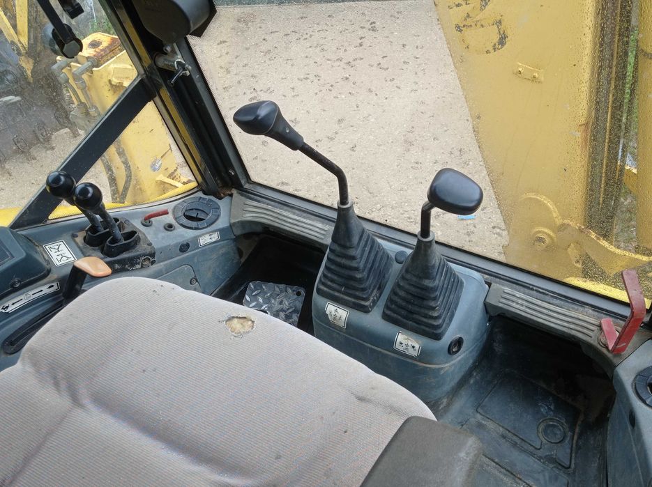 Retroescavadora - NEW HOLLAND LB95