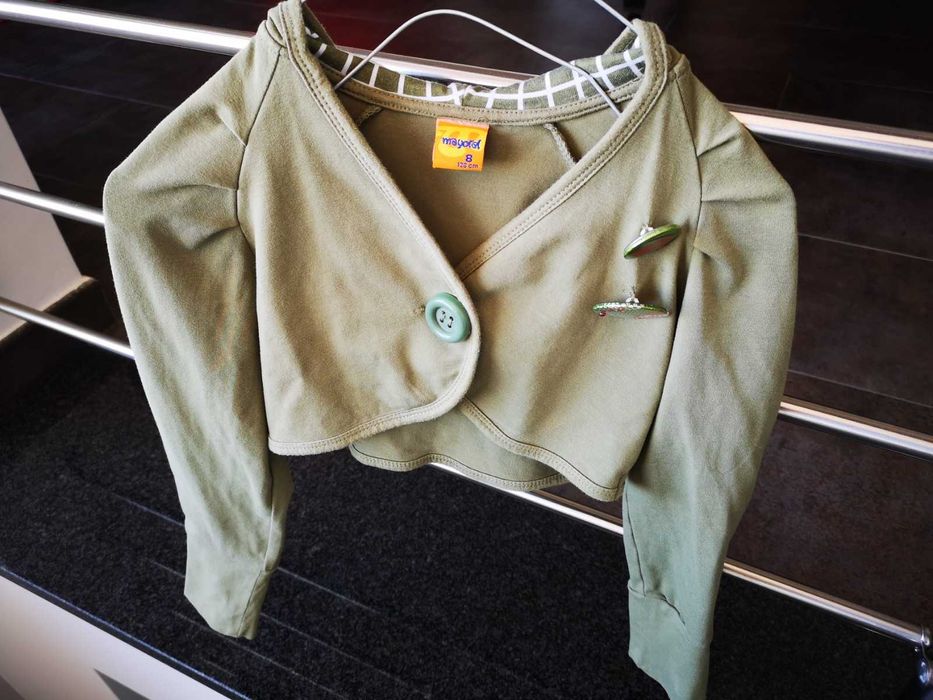 Bolero com capuz - verde tropa - Mayoral - 8 anos