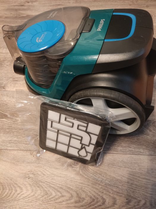 Пылесос Philips . С контейнером