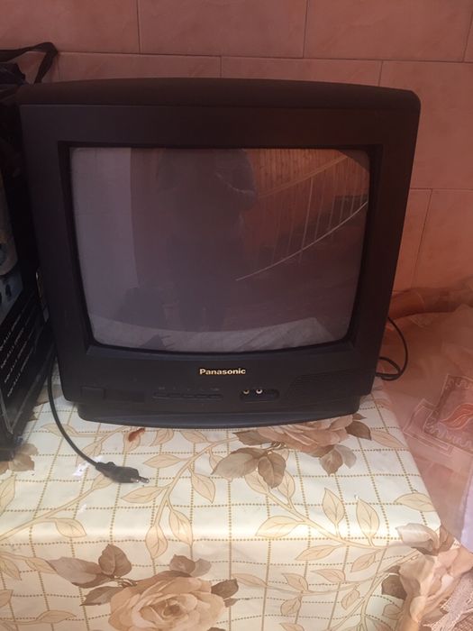 Телевізор Panasonic TC-14S4RC 220-240v 50Gz