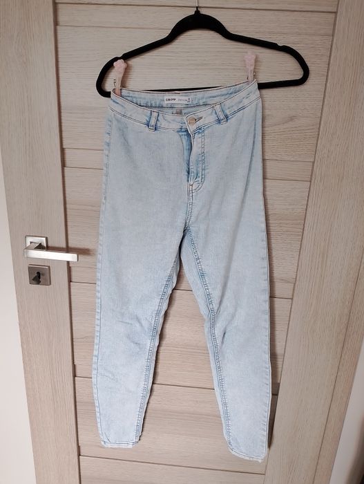 Spodnie denim Cropp damskie