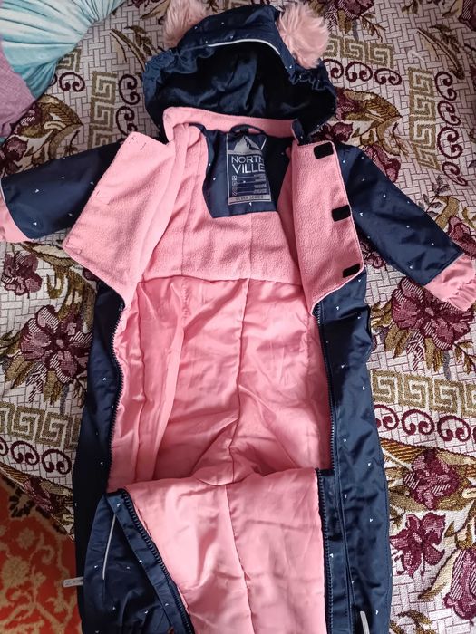 Продам дитячі комбінезони