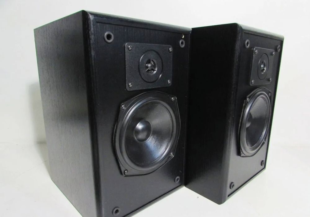 Revolver Beretta акустика колонки англійський звук