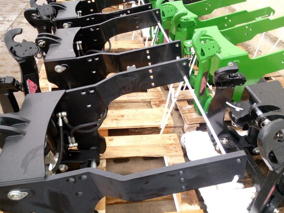 Przedni podnosnik tuz Deutz-Fahr