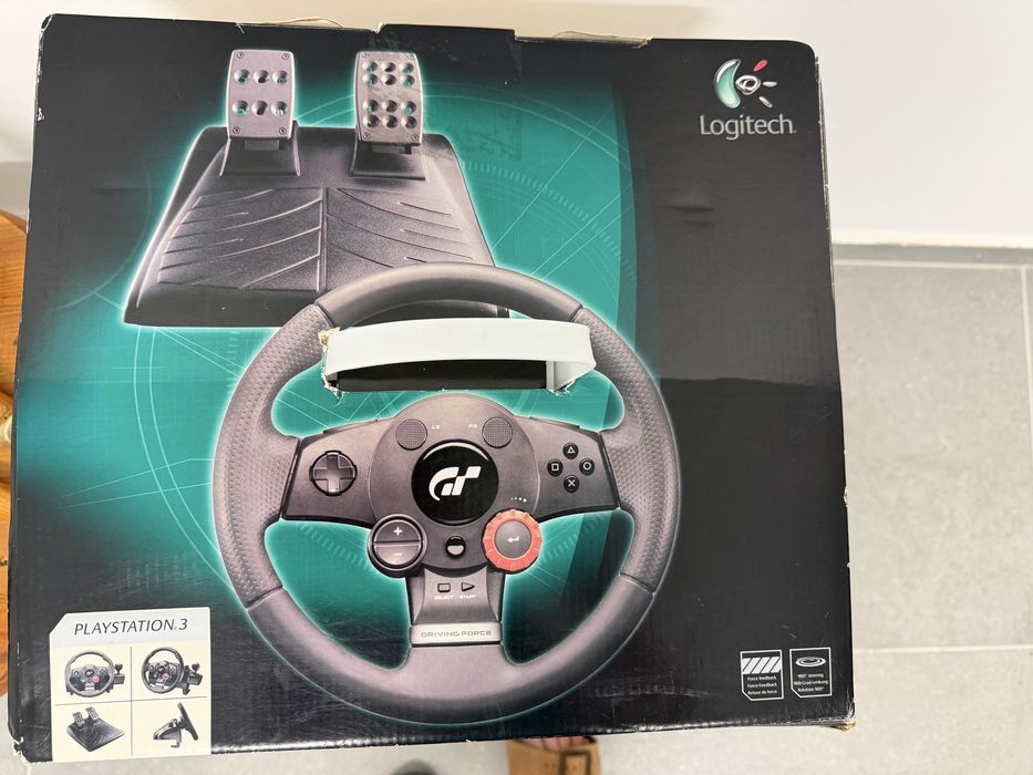 Volante Logitech Driving Force GT para PC e PS3