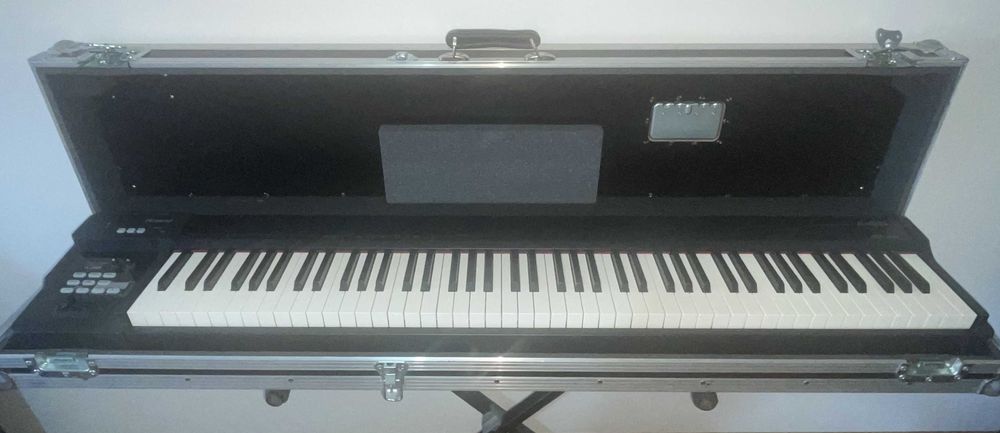 Controlador Midi Roland A-88