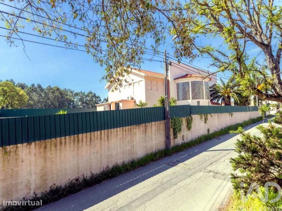 Prédio em Esgueira de 520,00 m2