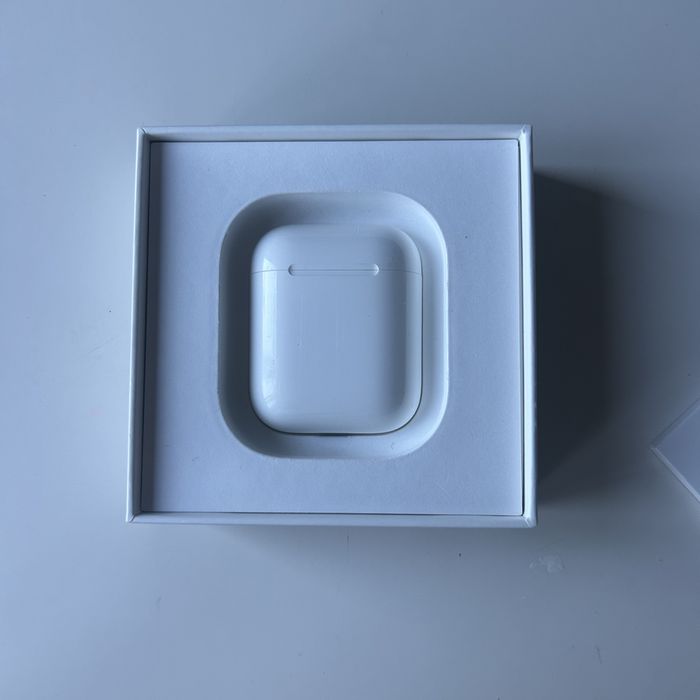 AirPods 2 (2019) + caixa carregamento