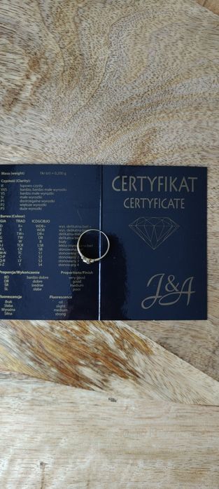 Pierścionek, złoto 14k, naturalny brylant, certyfikat.
