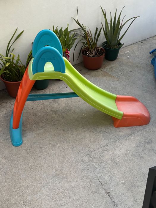 Escorrega da para água