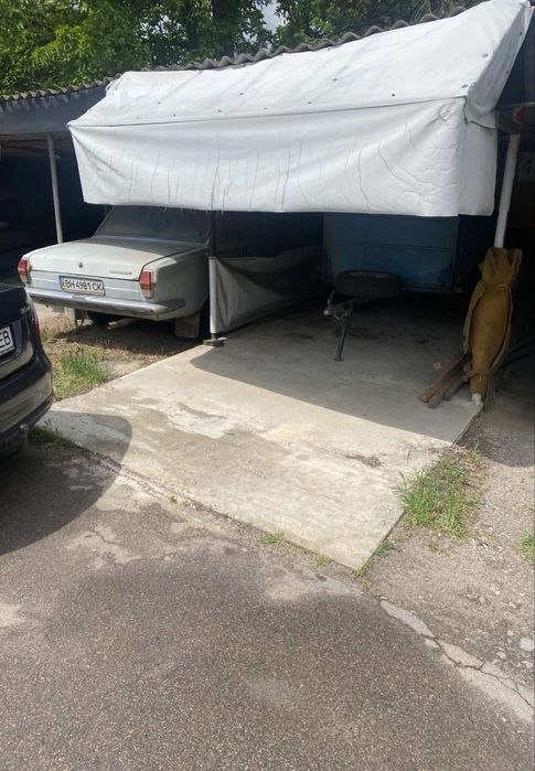 продам крытое место на стоянке с ящ Кишиневская/Днепропетровская