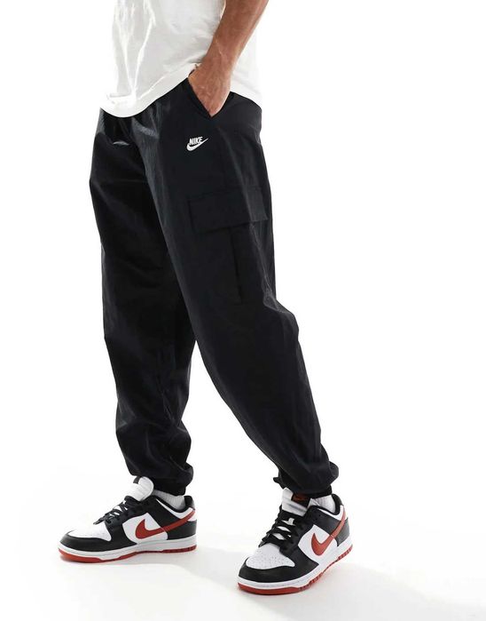Новые штаны-карго nike (найк club woven cargo trousers) европы m,l