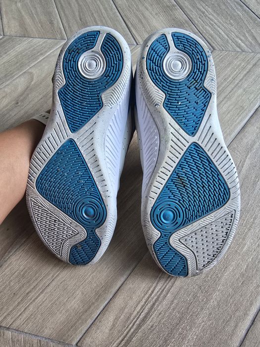 Halówki Kipsta rozm. 33 buty na w-f