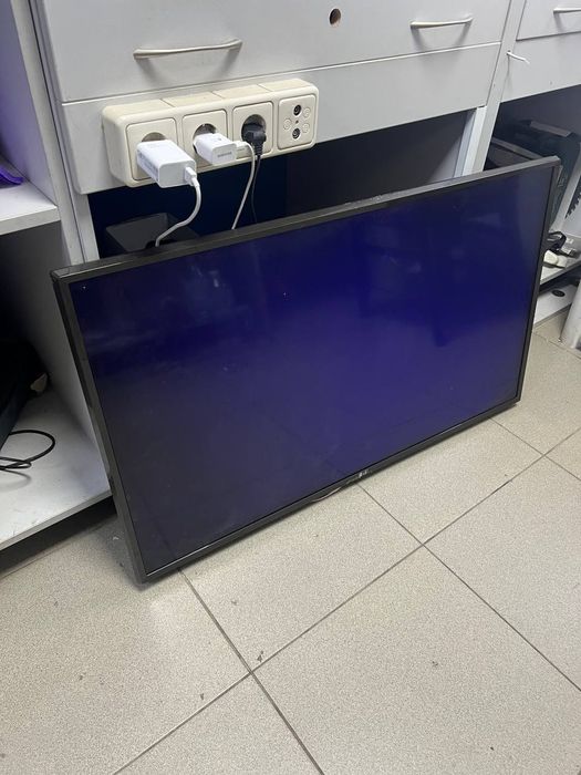 Телевізор LG 43UJ6307. Під ремонт