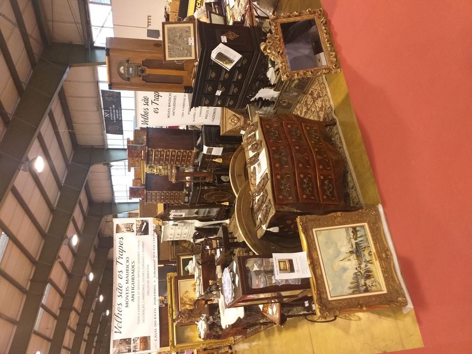 Móveis e decoração