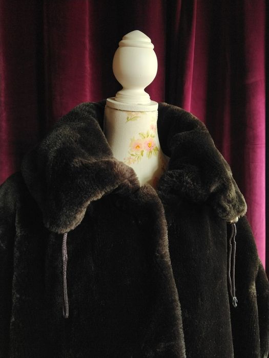 Casaco de pele falsa