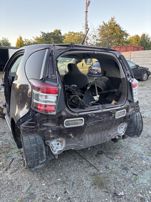 Karoseria ćwiartka toyota IQ lewa prawa
