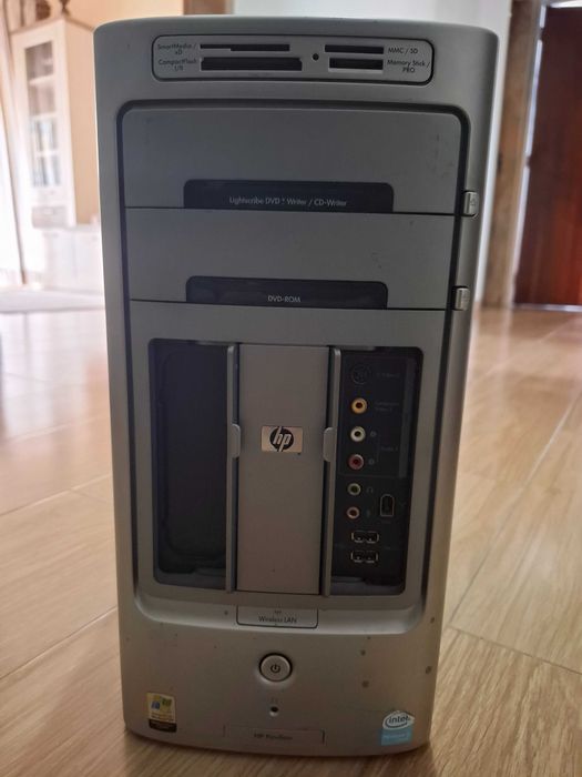 Computador - Torre PC HP pavilion w5000 | Para reparação ou peças
