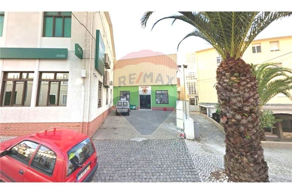 Armazém T0 para Venda