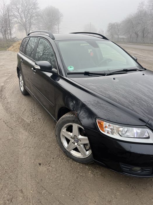 Volvo  v50  2.0 дизель