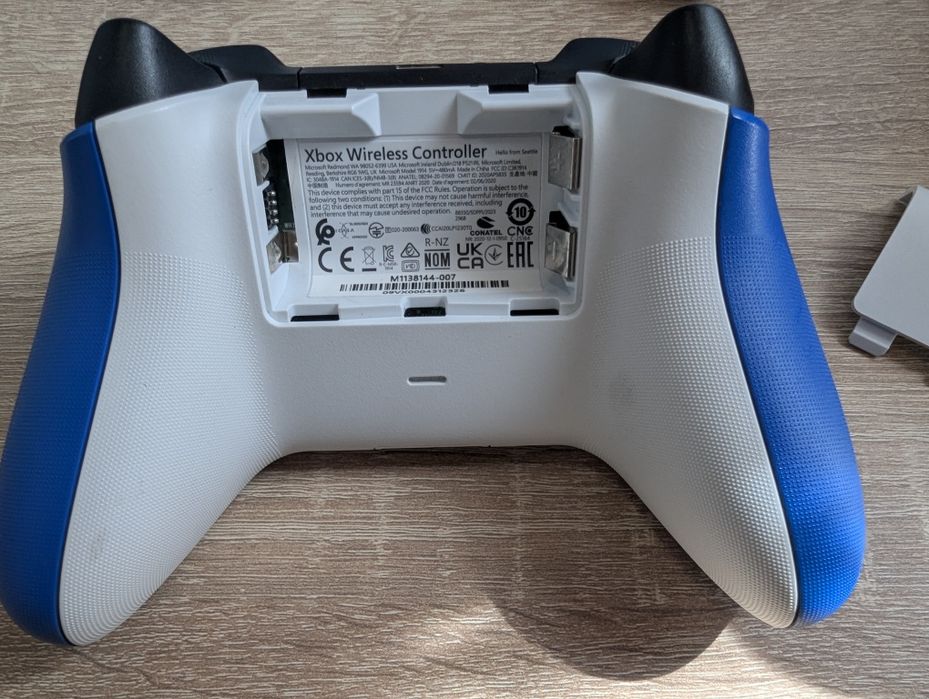Джойстик (геймпад) к Xbox One, Series S/X (A1914)