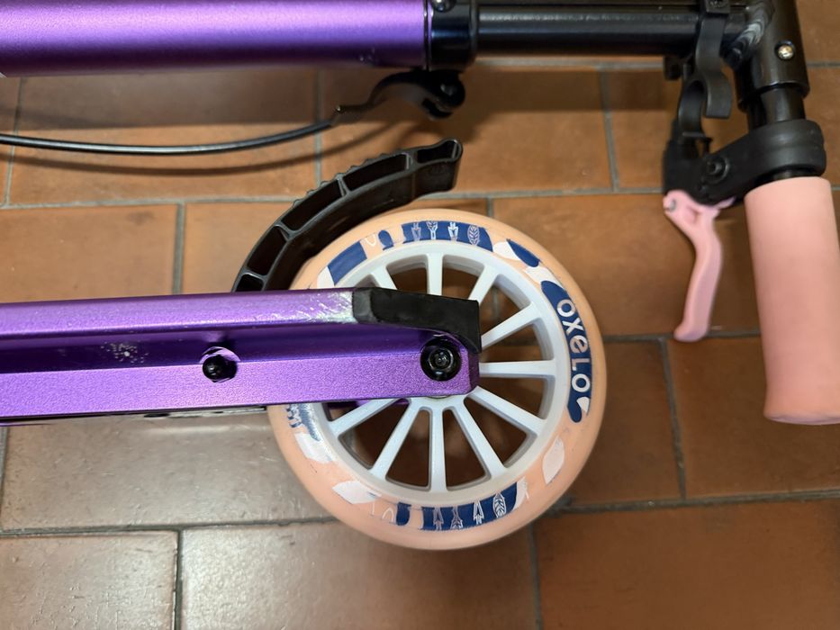 Trotinene Oxelo M5, 5-9 anos decathlon com todos os acessorios de protecao - muito bom estado
