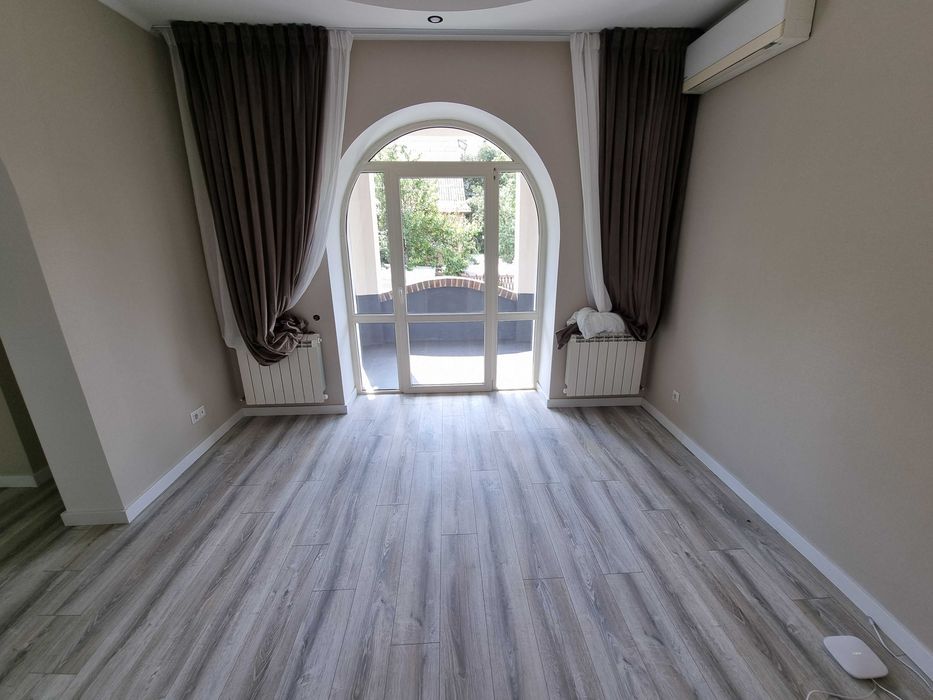 Продаж будинку в центрі, 467 кв.м. Представник власника.