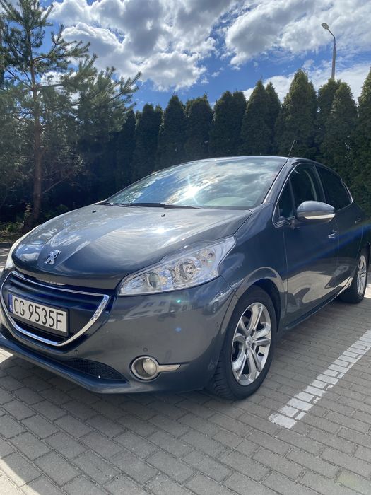 Sprzedam peugeota 208 dobre wyposazenie