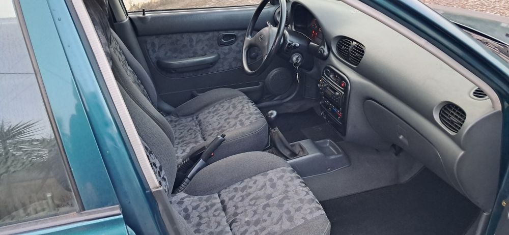 Hyundai Accent 1.3 gasolina