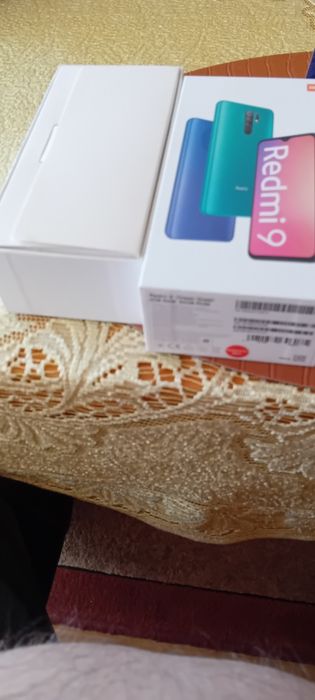 Telefon REDMI.  9