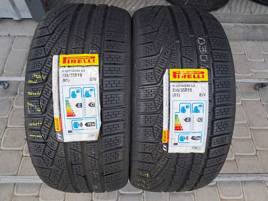 Резина зима НОВА Pirelli 235/35 R19 Sottozero winter 240 serie II N1