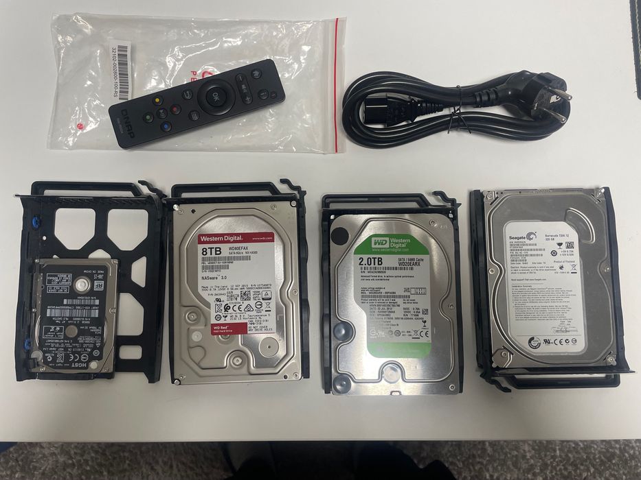 Serwer NAS QNAP TS-453 B + HDD 8TB + 2TB +