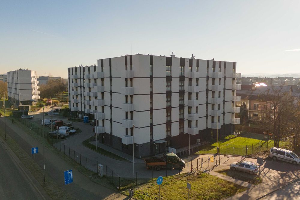 Komfortowe 2 pok -35 m² z balkonem | jasne | umeblowane | nowoczesne | zwierzolubne | Pierwszy najem! | VOUCHER! – pohled 6
