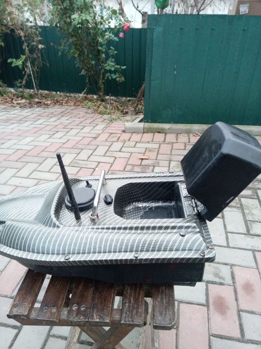 Карповый кораблик Флуйтек Карбон с gps на 16 точек памяти,