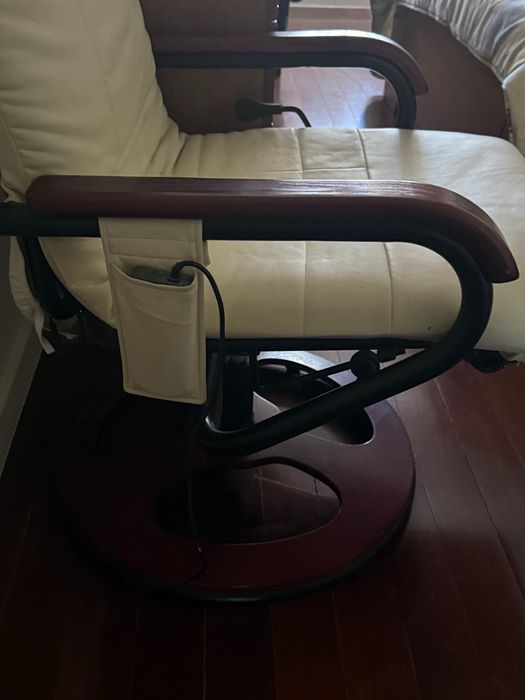 Cadeira de massagem giratoria com comando