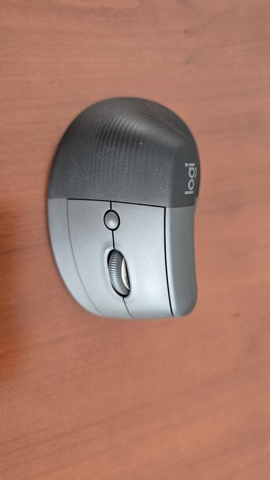 Rato Vertical Logitech Lift em bom estado