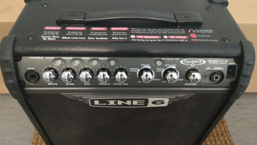 Amplificador guitarra LINE6 Spider