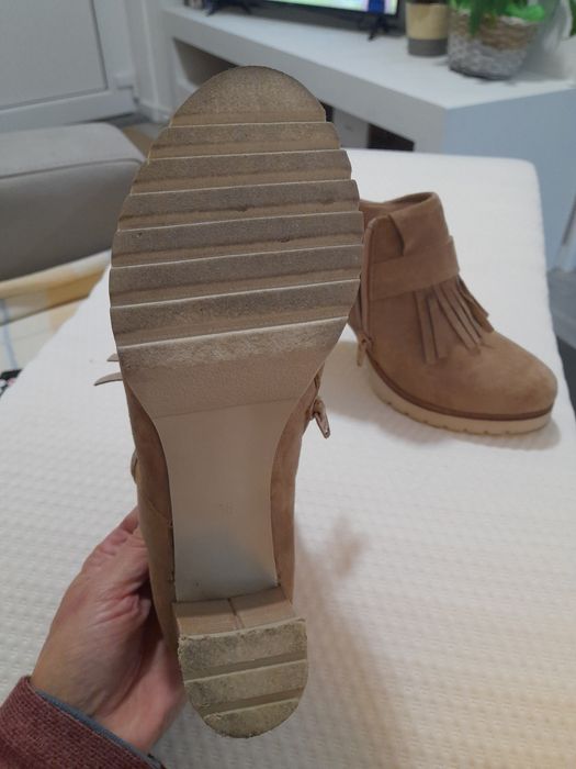 Botins de camurça bejes, tam 38
