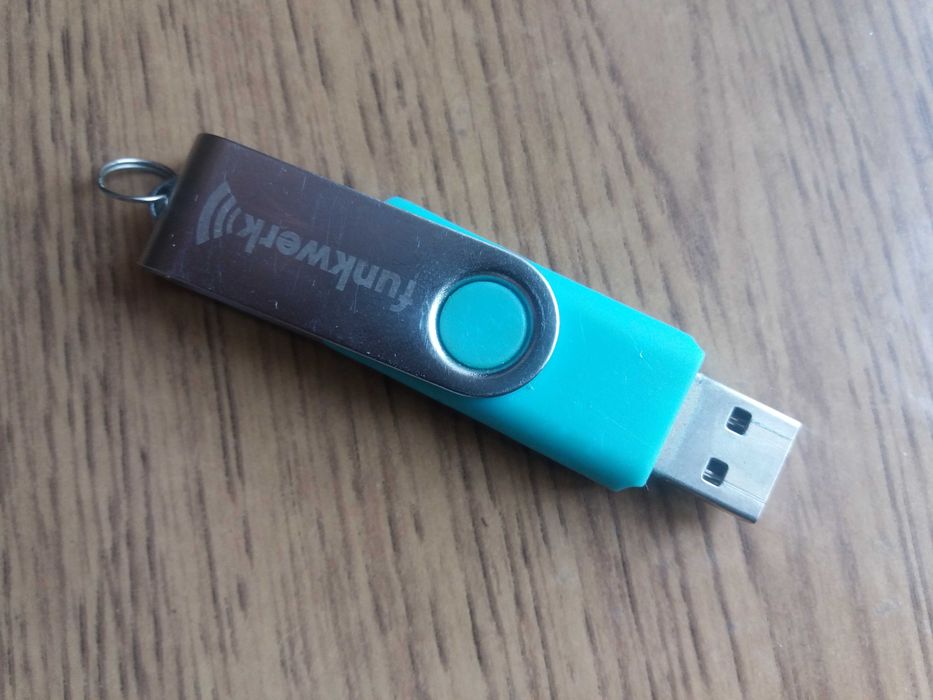 USB флешка 32 ГБ Funkwerk (Німеччина)
