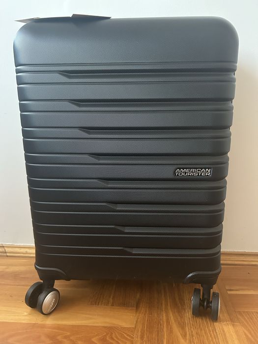 Walizka Cabin Czarna American Tourister Nowa