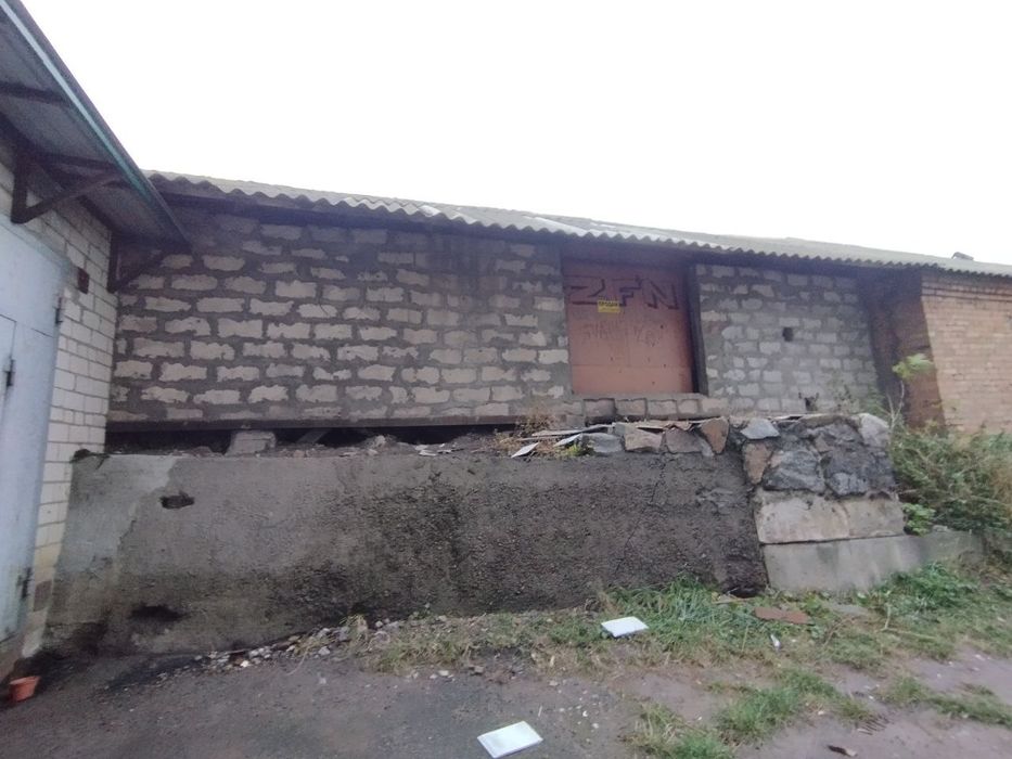 Продам приміщення під бізнес.